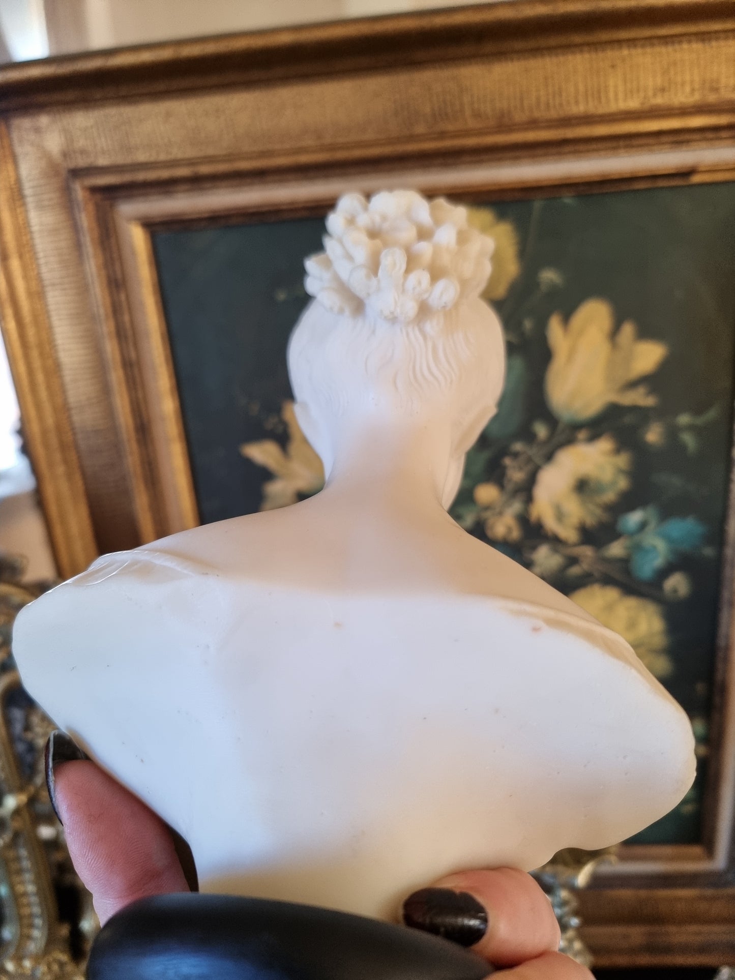 BUSTE EN ALBÂTRE