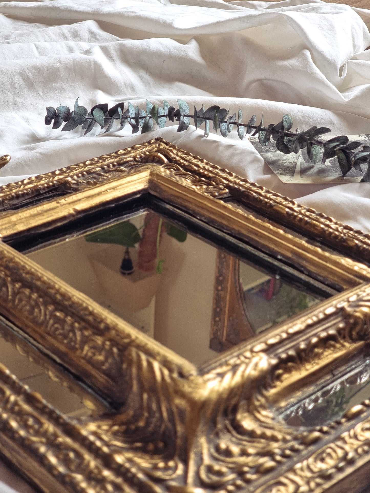 MIROIR À PARECLOSES