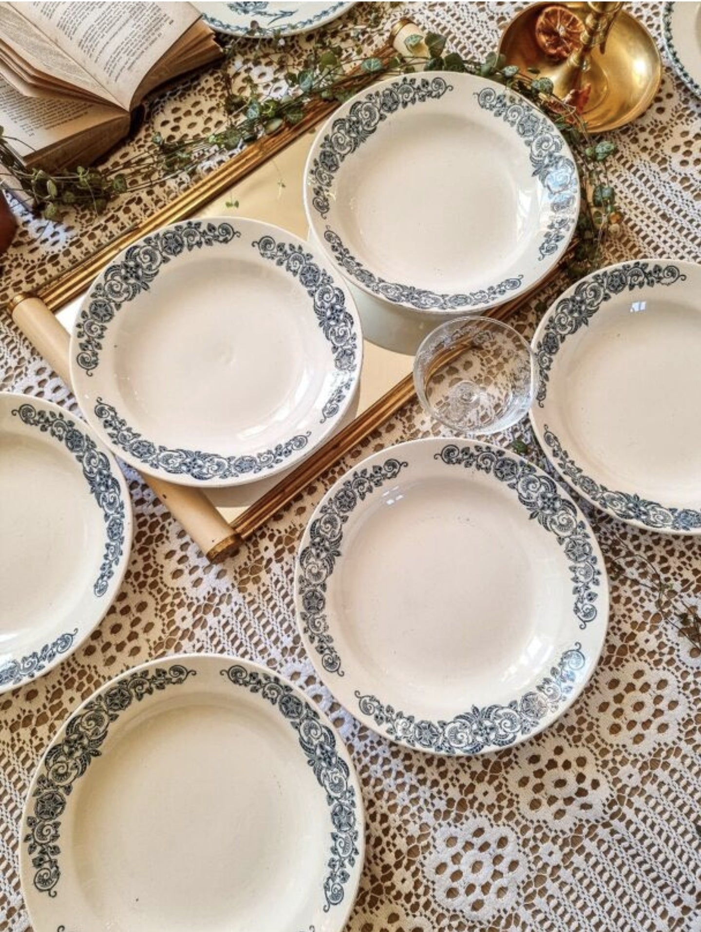 6 ASSIETTES CREUSES EN TERRE DE FER