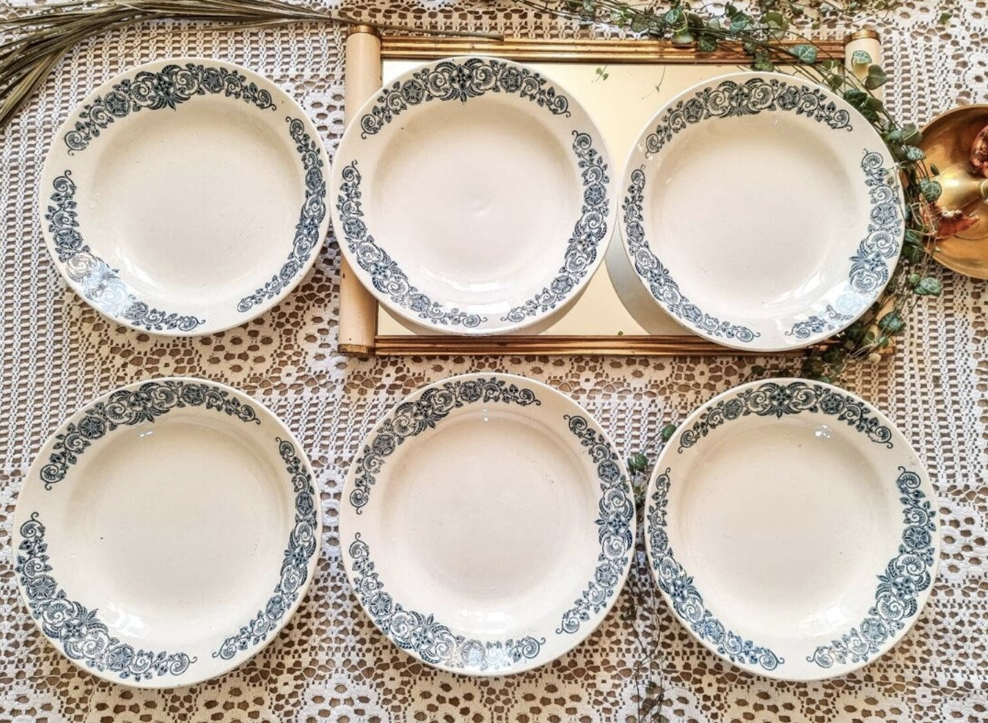 6 ASSIETTES CREUSES EN TERRE DE FER