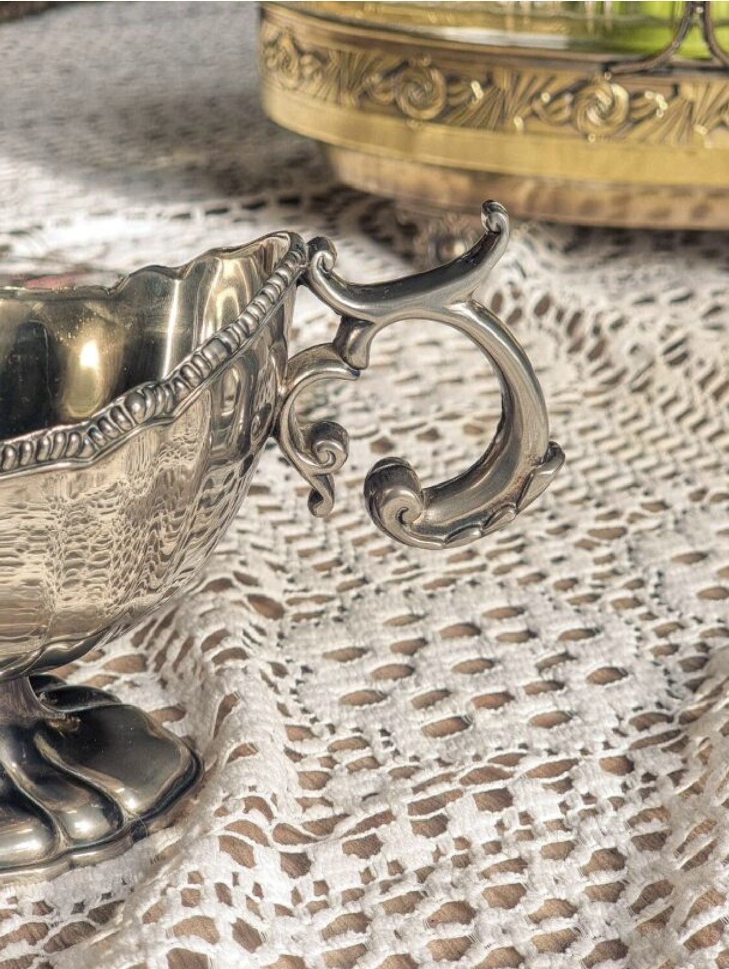 SAUCIÈRE EN MÉTAL ARGENTÉ