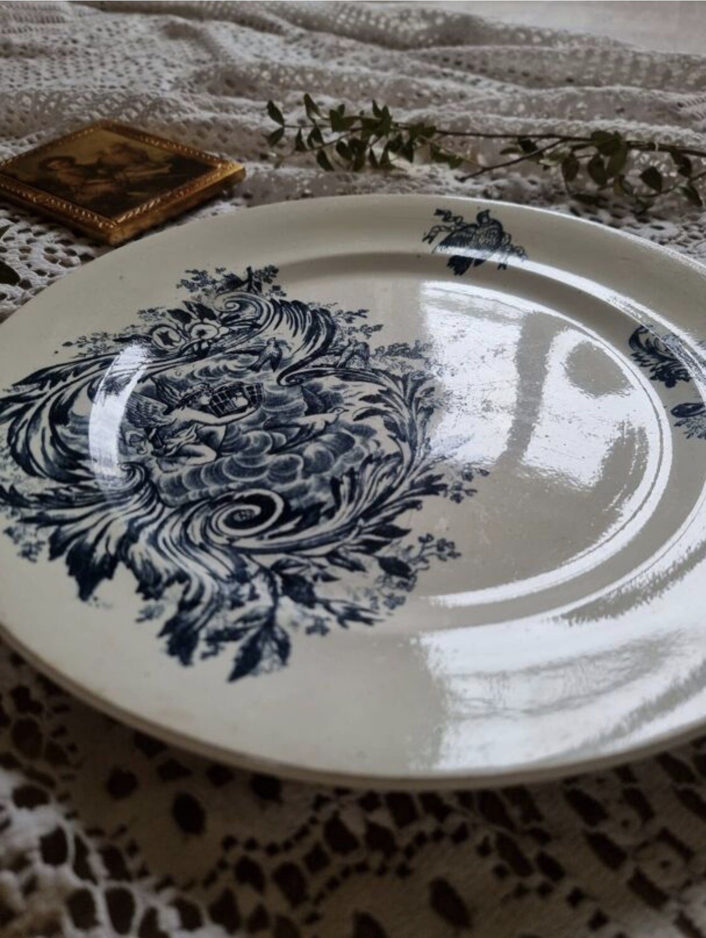 PLAT EN TERRE DE FER