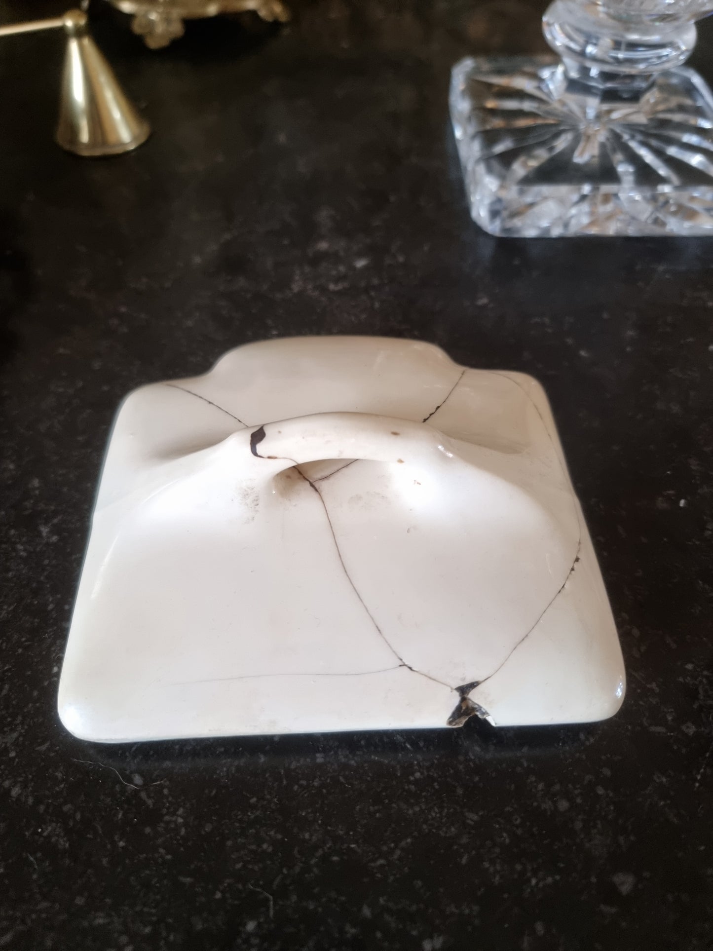 5 POTS À ÉPICES EN FAÏENCE IRISÉE