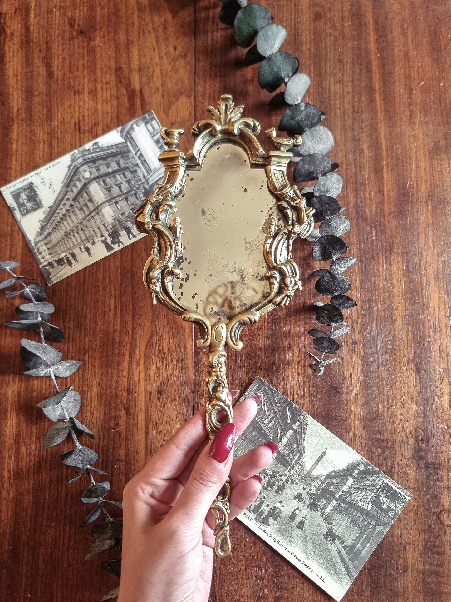 MIROIR À MAIN EN BRONZE