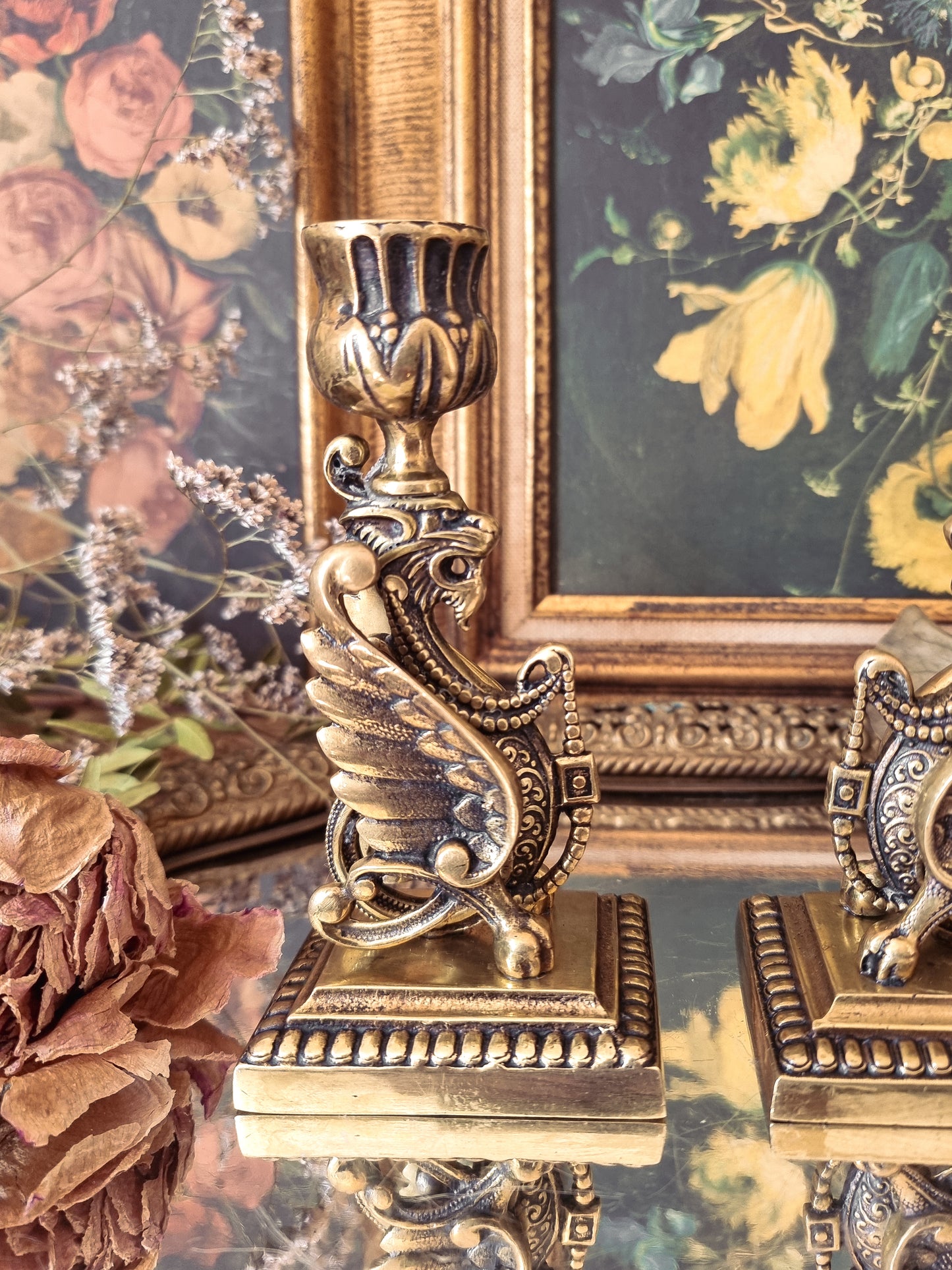 PAIRE DE BOUGEOIRS EN BRONZE