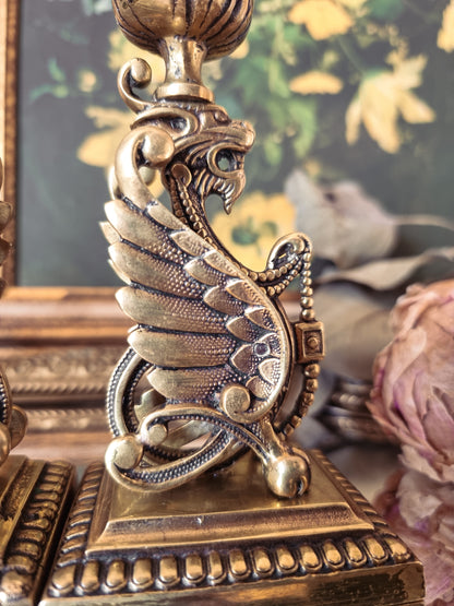 PAIRE DE BOUGEOIRS EN BRONZE