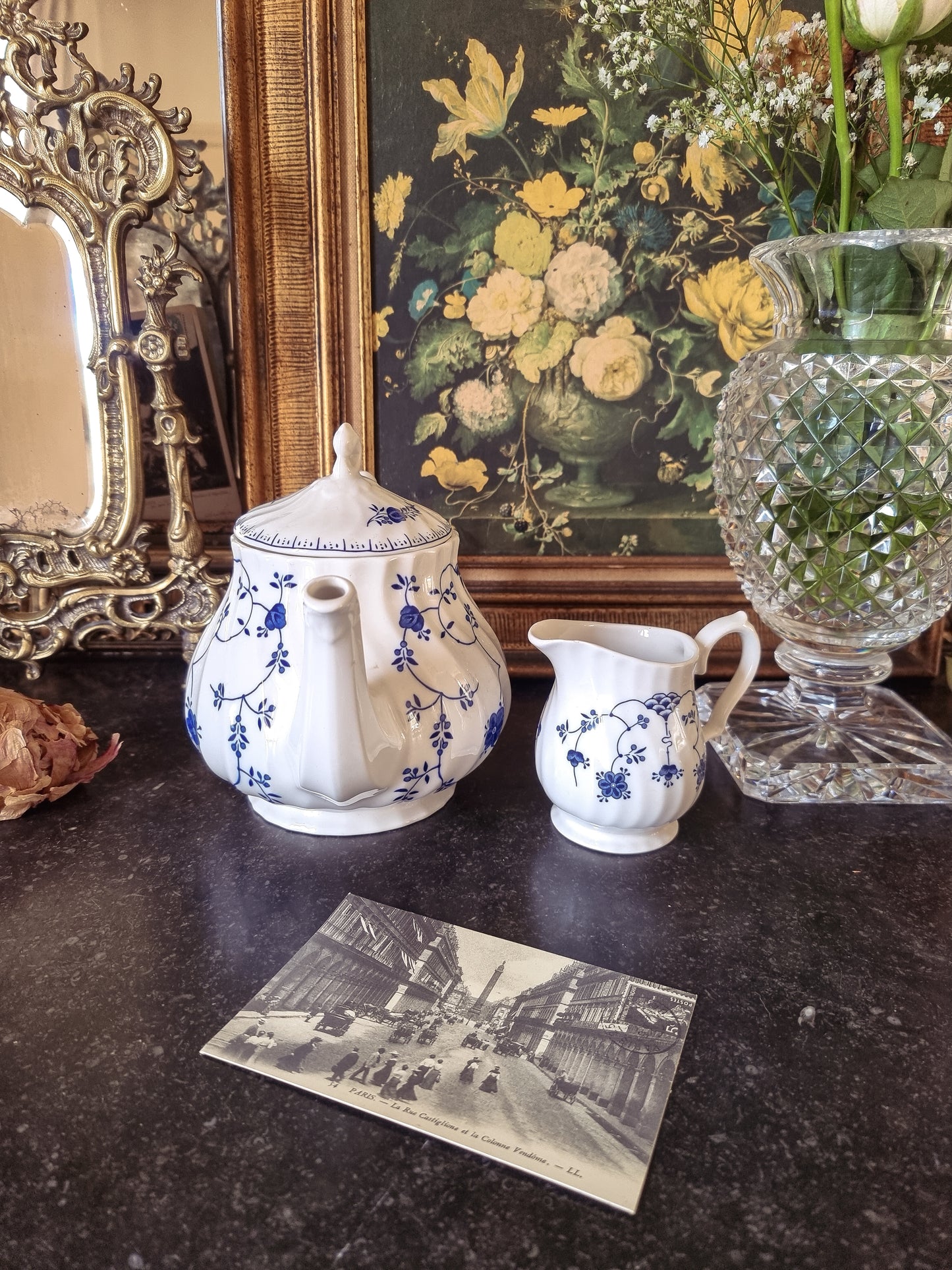 THÉIÈRE ET POT À LAIT, CHURCHILL