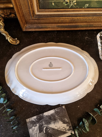 PLAT EN SEMI-PORCELAINE