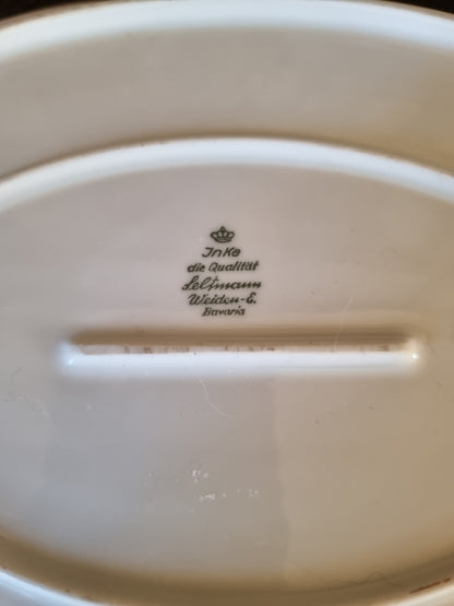 PLAT EN SEMI-PORCELAINE