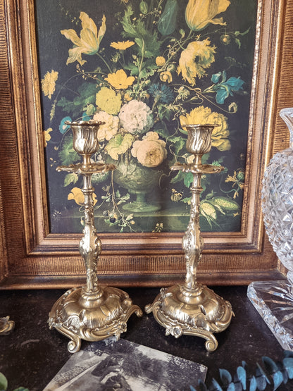 Paire de bougeoirs en bronze