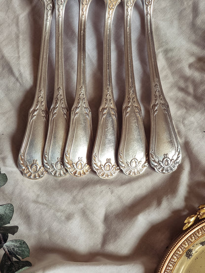 6 FOURCHETTES EN MÉTAL ARGENTÉ