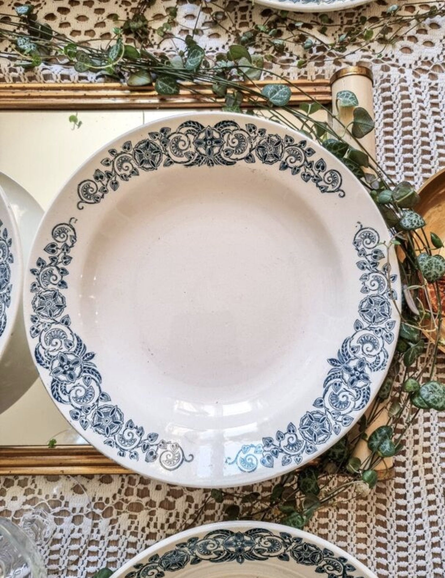6 ASSIETTES CREUSES EN TERRE DE FER
