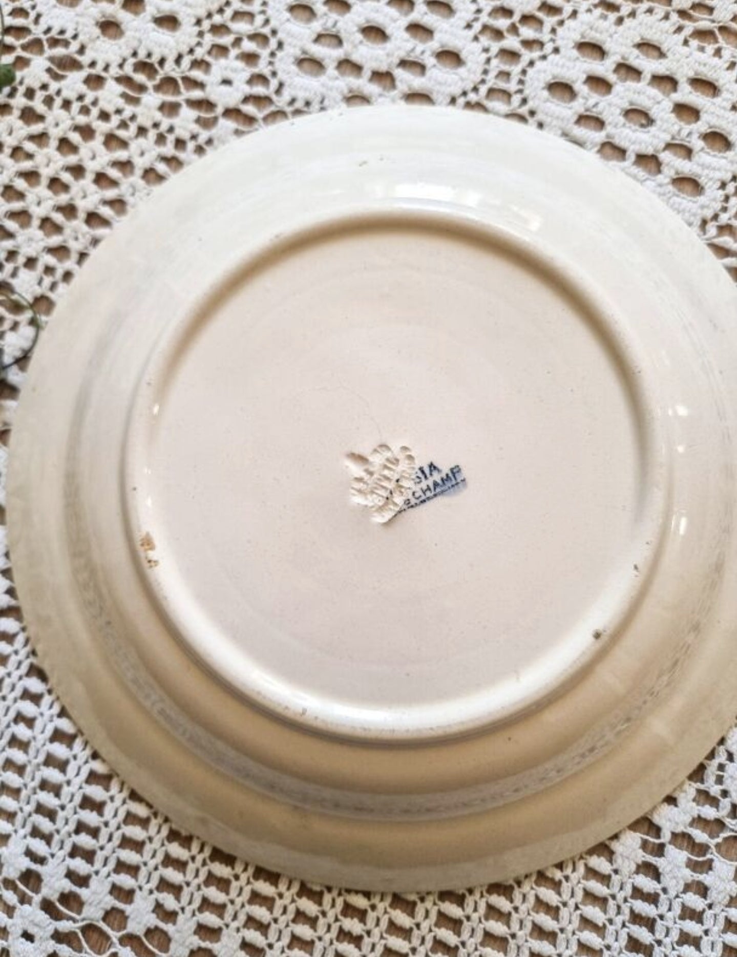6 ASSIETTES CREUSES EN TERRE DE FER