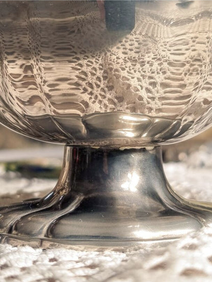 SAUCIÈRE EN MÉTAL ARGENTÉ