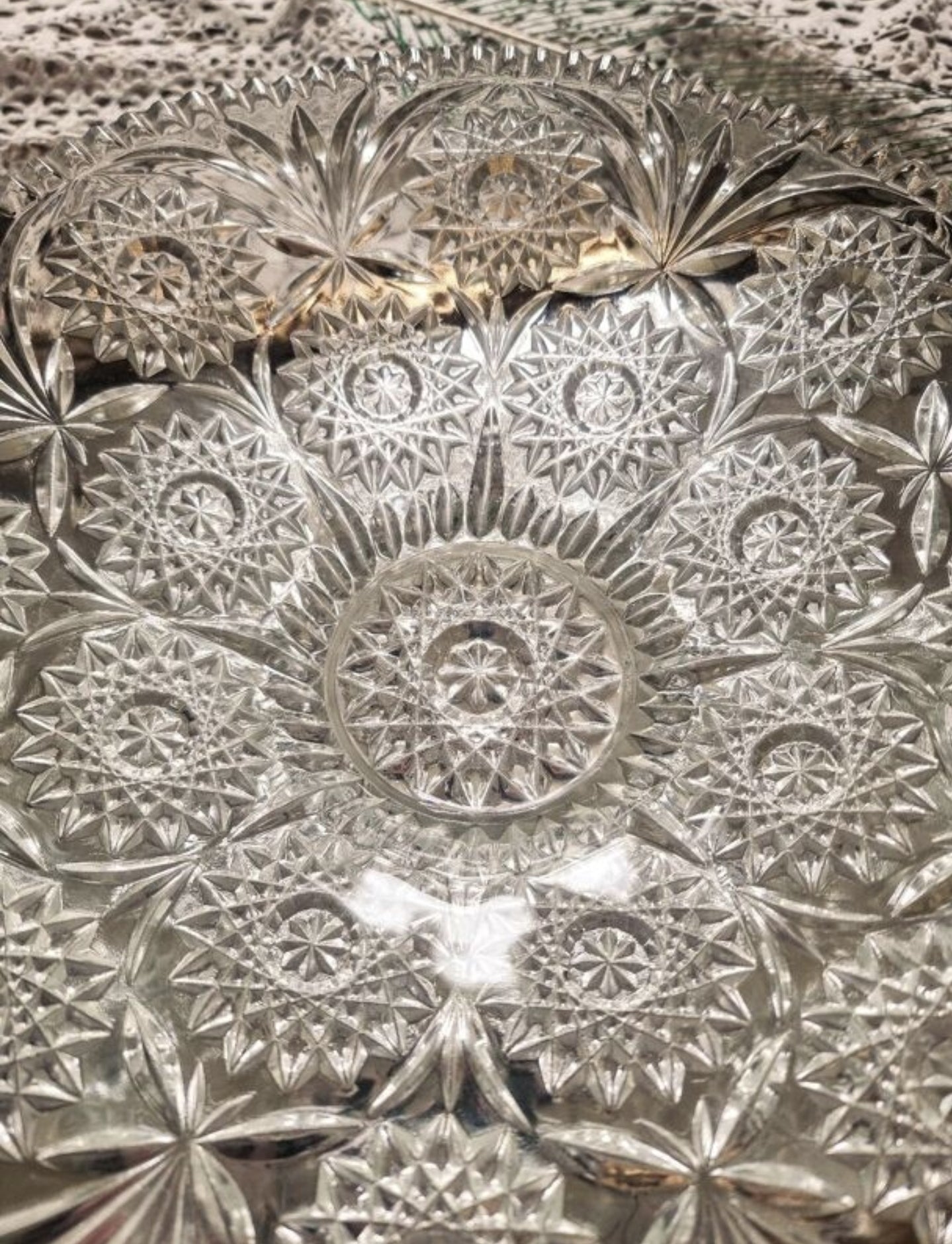COUPE EN VERRE CISELÉ
