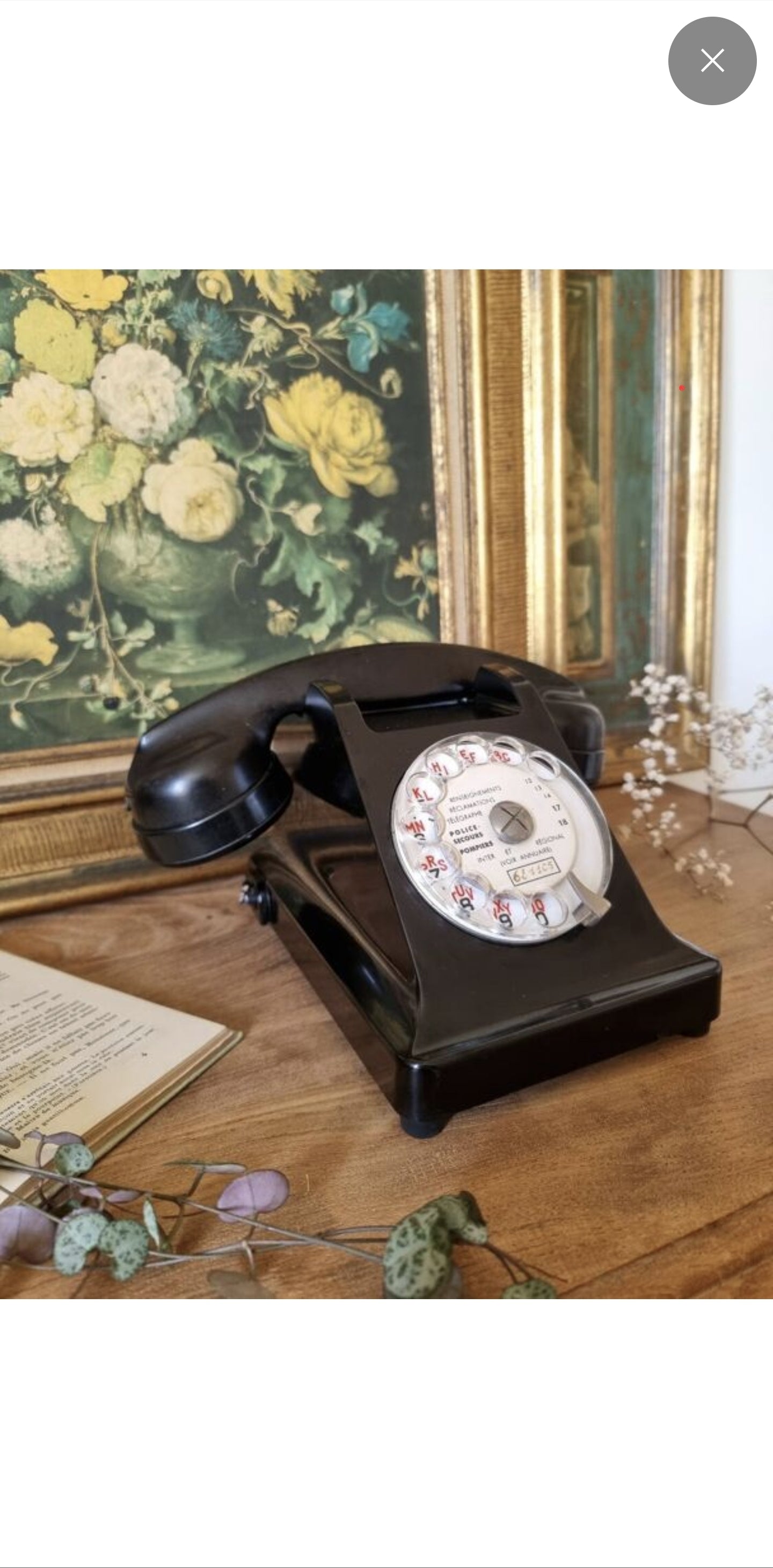 TÉLÉPHONE EN BAĶÉLITE