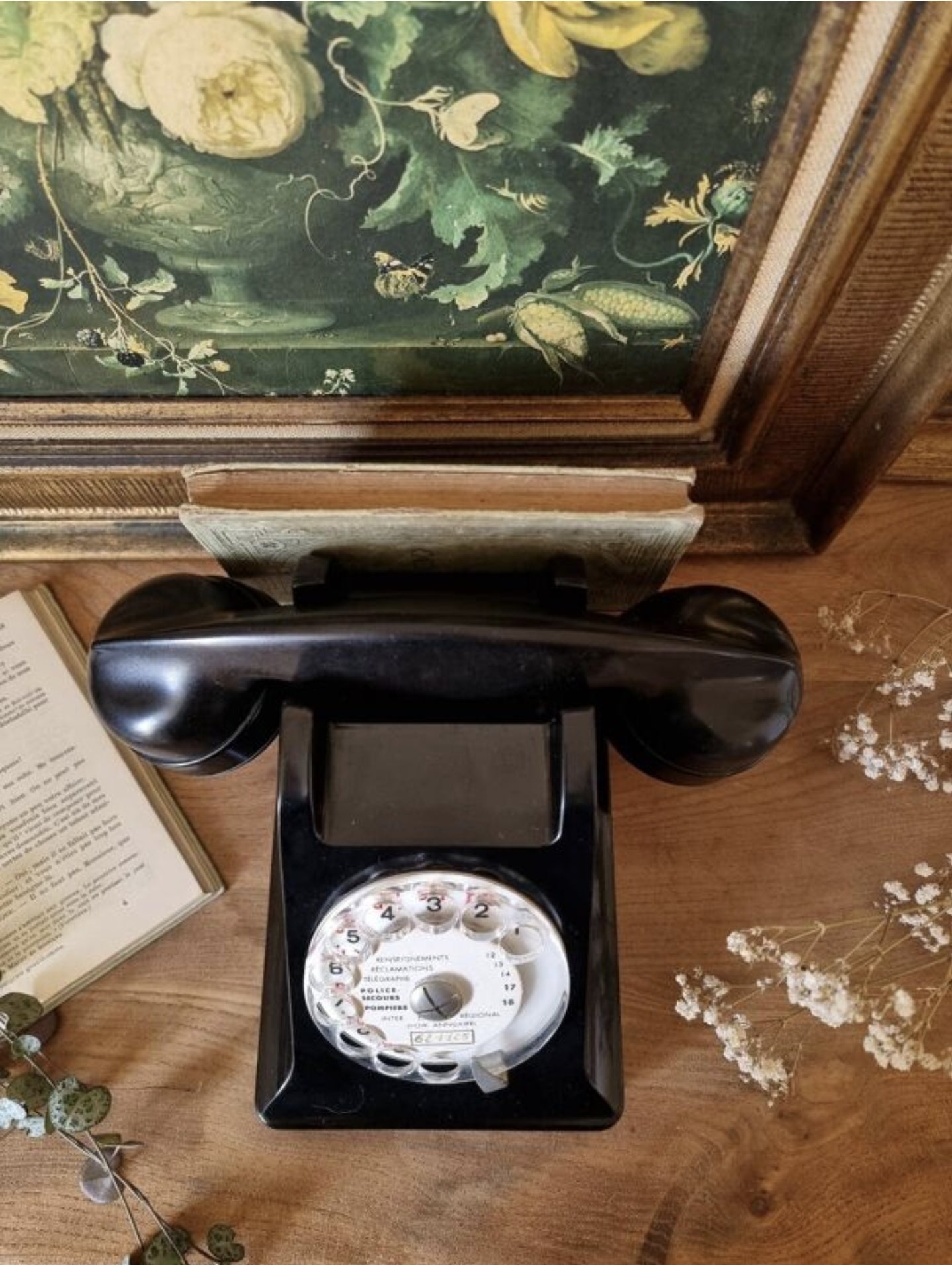 TÉLÉPHONE EN BAĶÉLITE