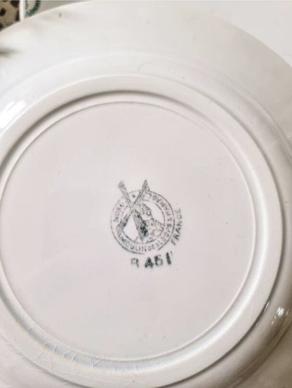 6 ASSIETTES EN TERRE DE FER