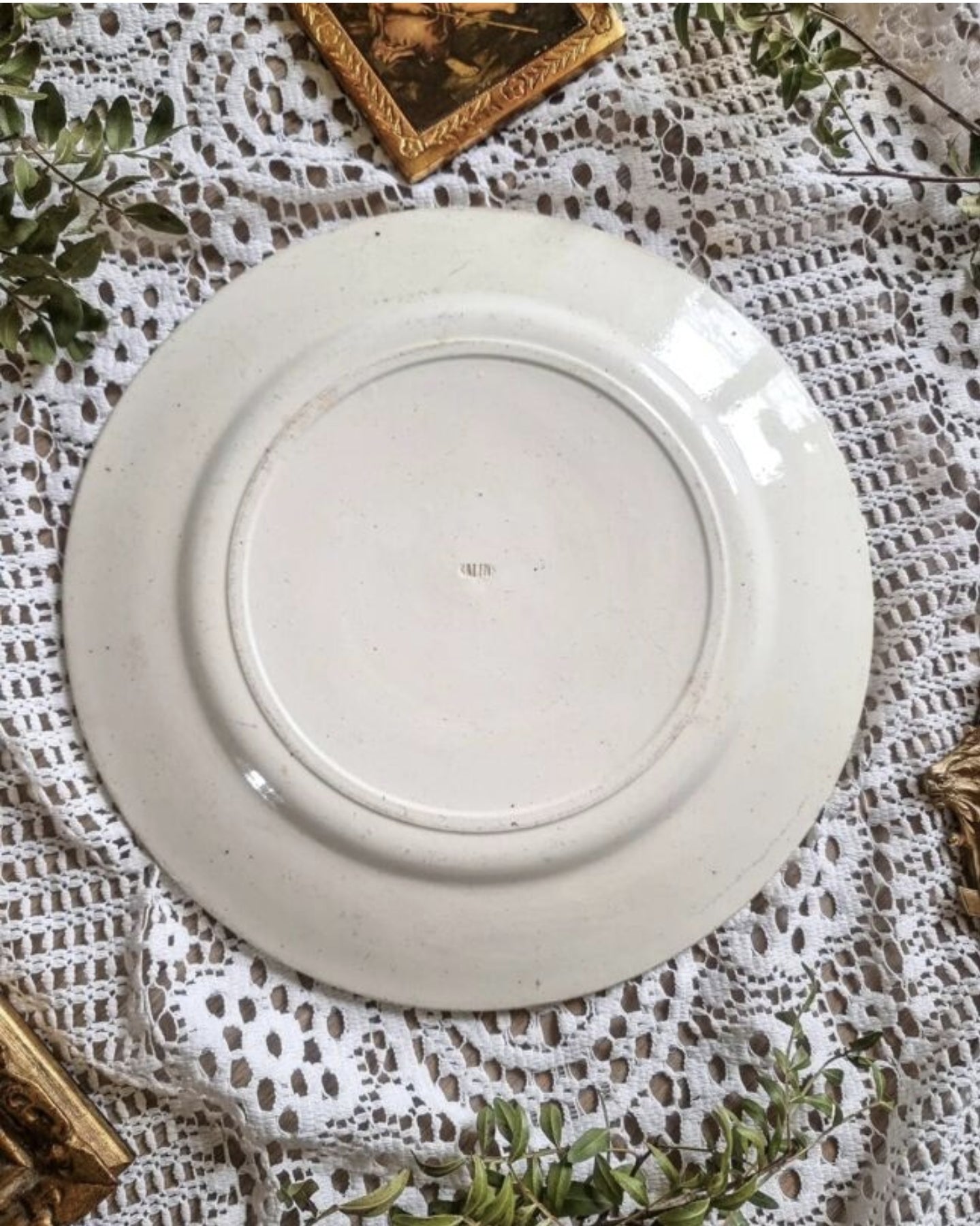 PLAT EN TERRE DE FER