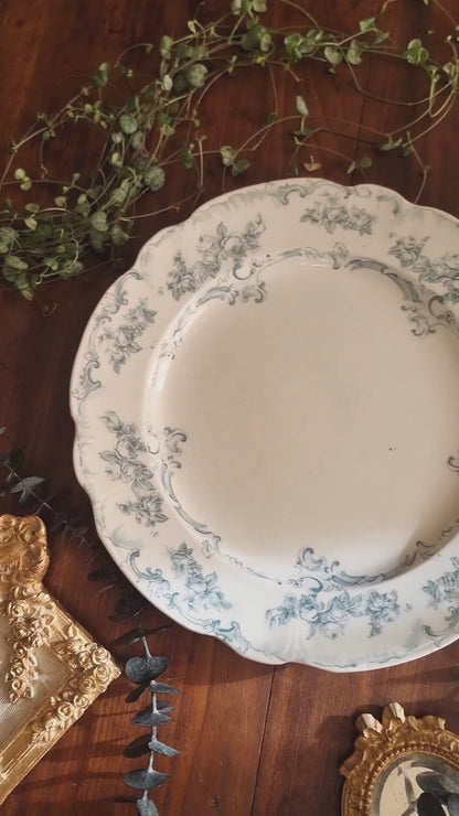 Plat rond en semi-porcelaine