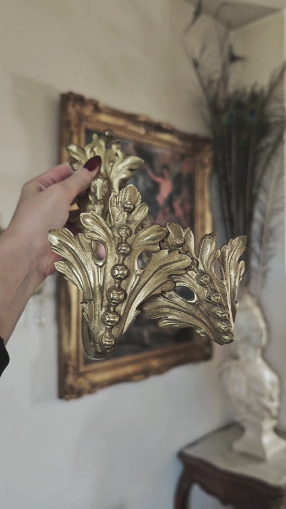 PAIRE DE PORTE-EMBRASSES DE CHÂTEAU