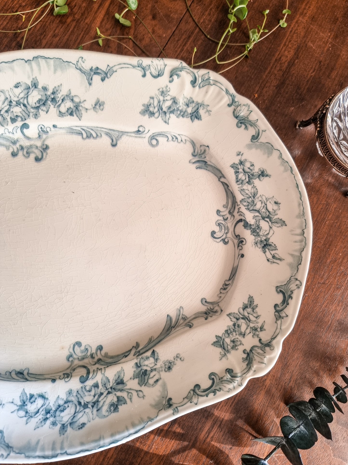 Plat rectangulaire en semi-porcelaine