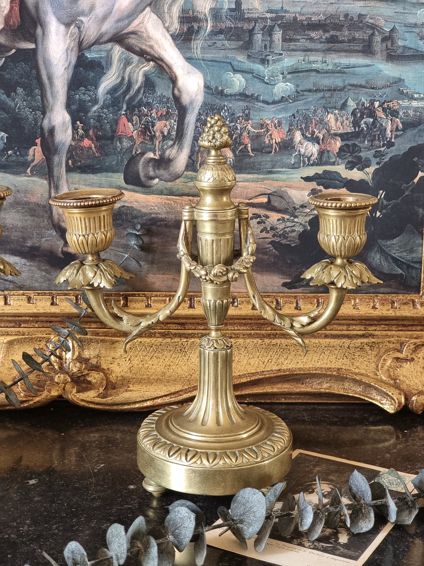 PAIRE DE BOUGEOIR EN BRONZE
