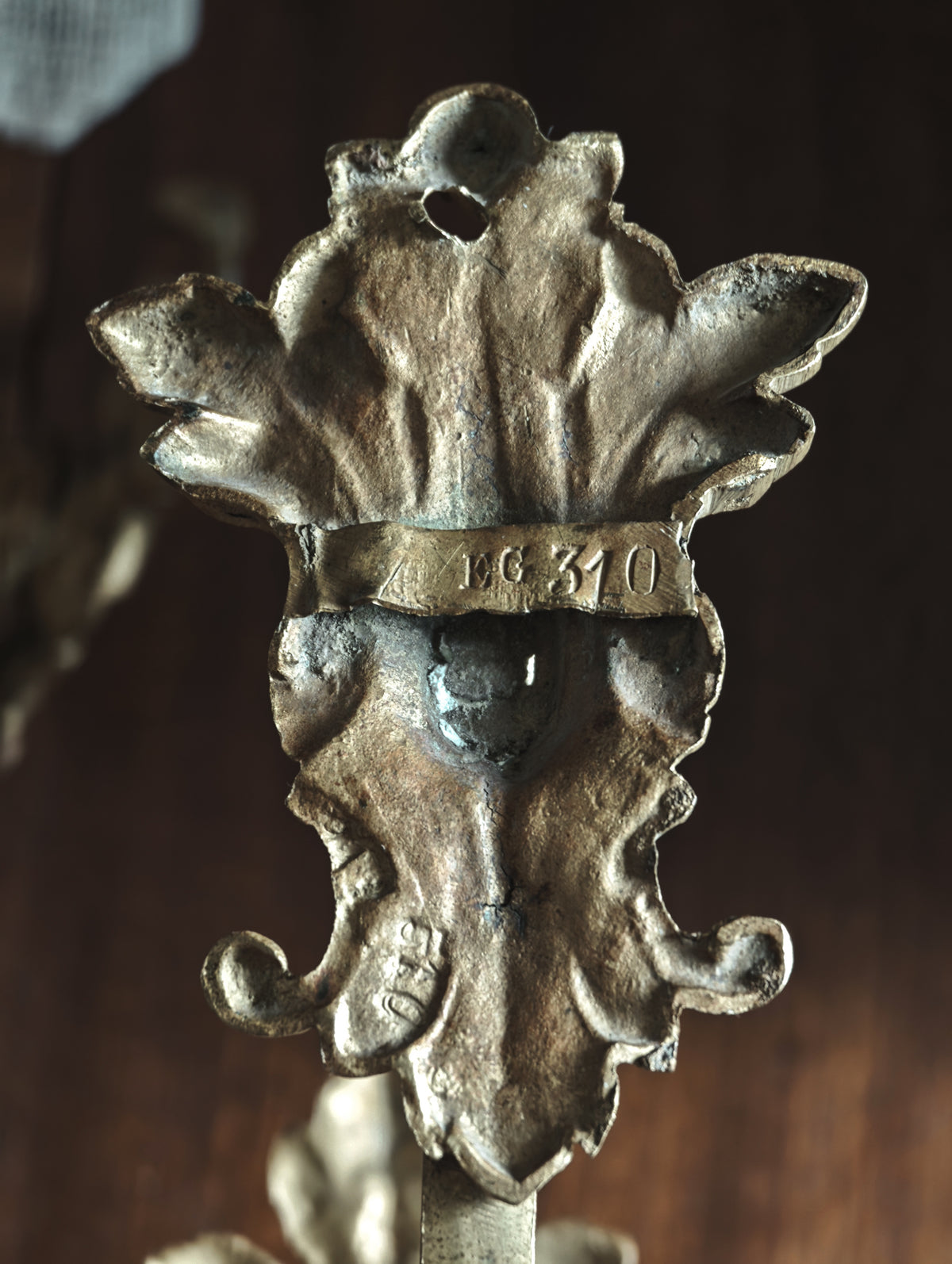 PAIRE DE PORTE-EMBRASSES DE CHÂTEAU