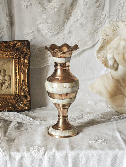 VASE EN CUIVRE ET NACRE