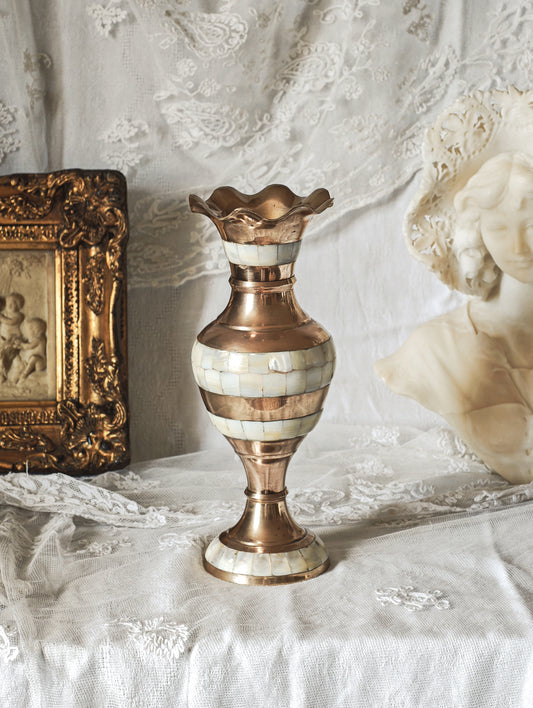 VASE EN CUIVRE ET NACRE