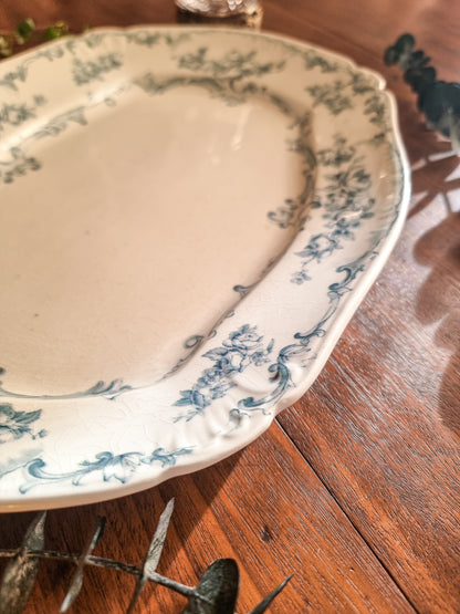 Plat rectangulaire en semi-porcelaine