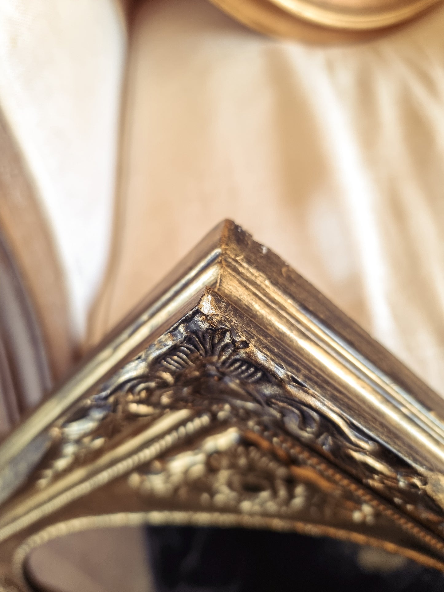 MIROIR NOIR ET DORÉ