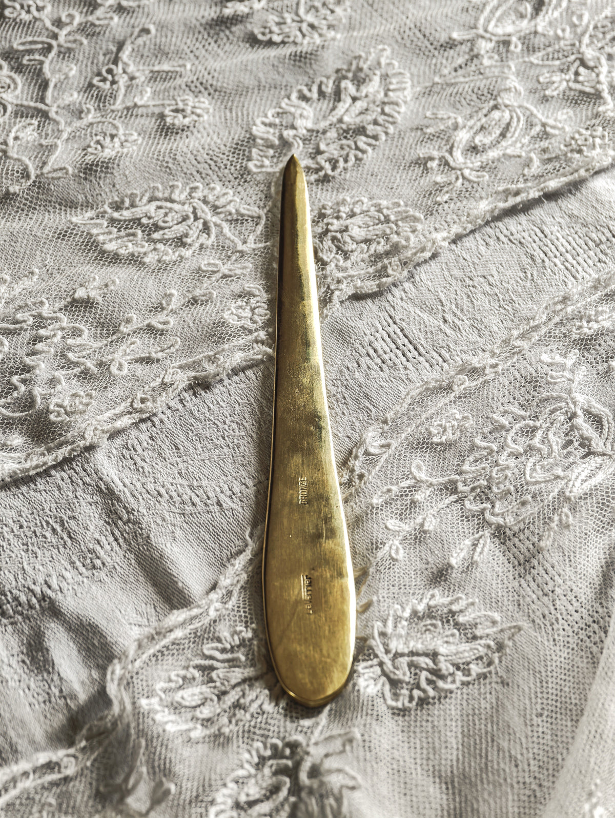 COUPE PAPIER EN BRONZE "MAX LE VERRIER"