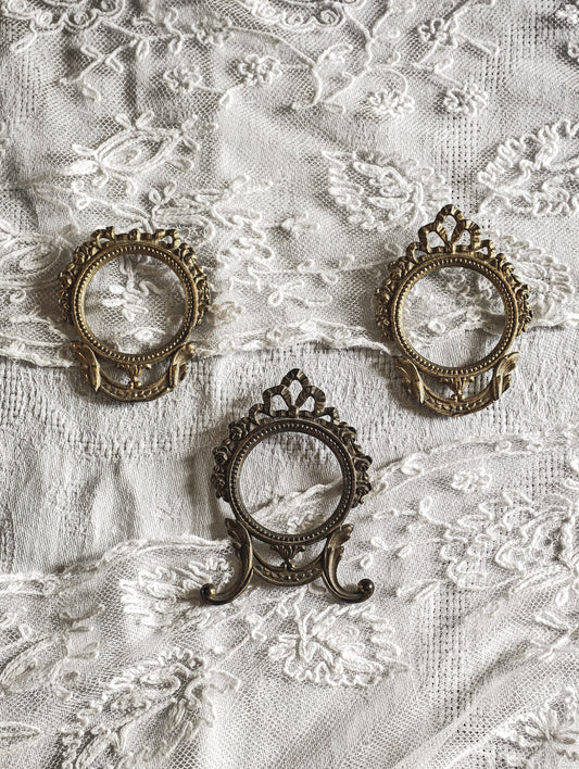 CADRES À POSER ( Verre & fond inclus )