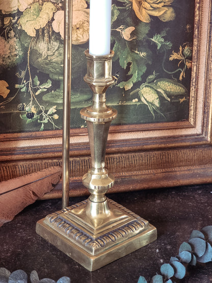 BOUGEOIR AVEC ÉTEIGNOIR