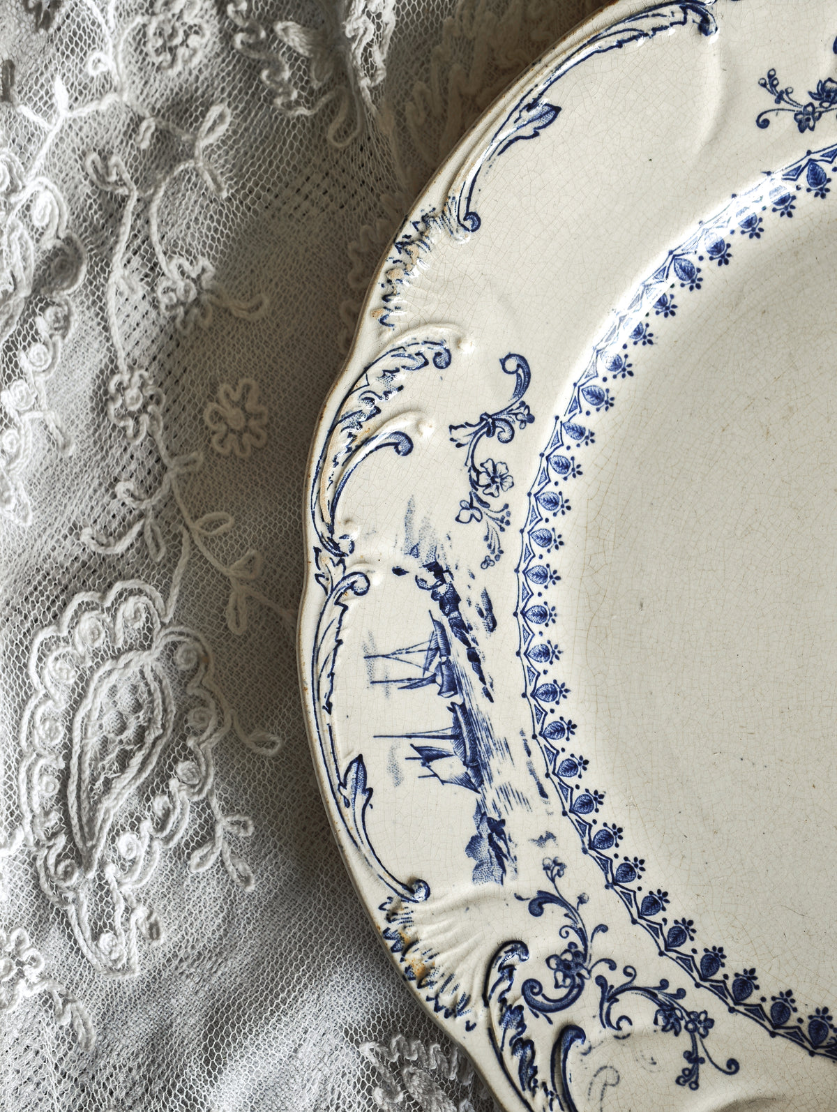 ASSIETTES EN TERRE DE FER