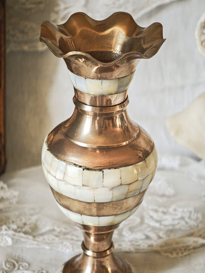 VASE EN CUIVRE ET NACRE