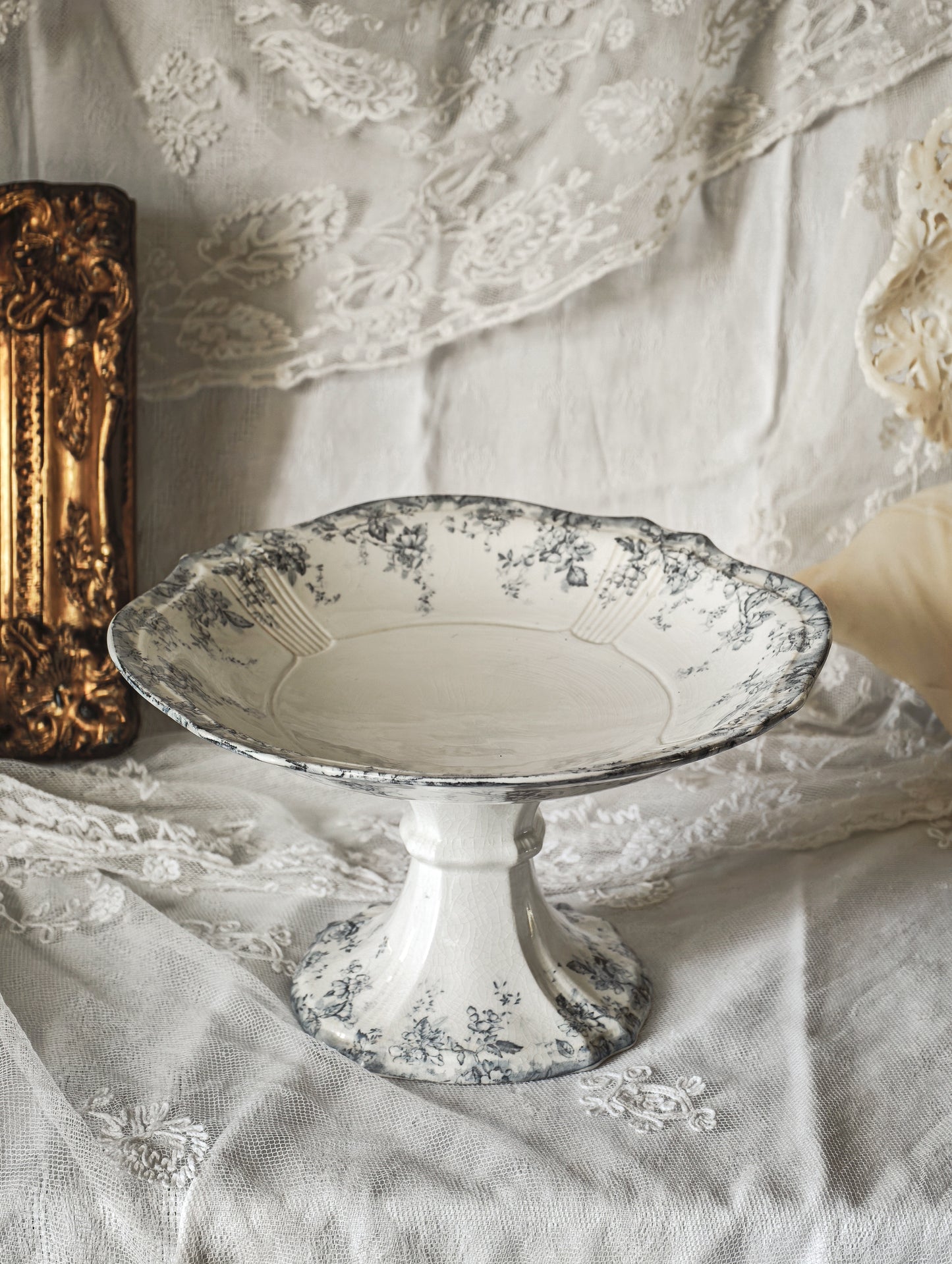 COMPOTIER EN SEMI-PORCELAINE