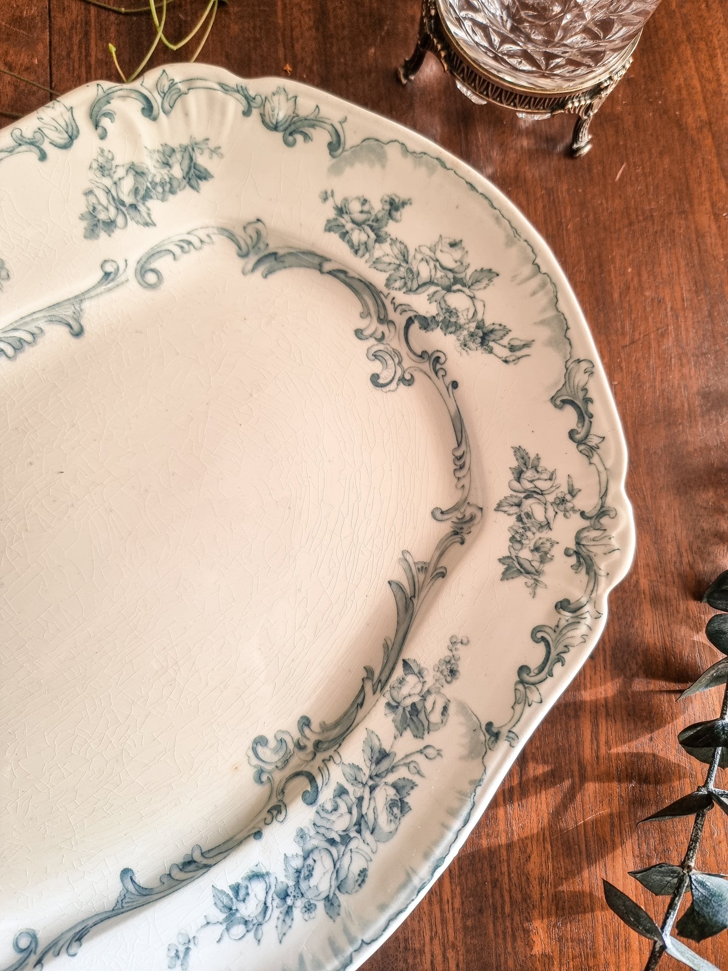 Plat rectangulaire en semi-porcelaine