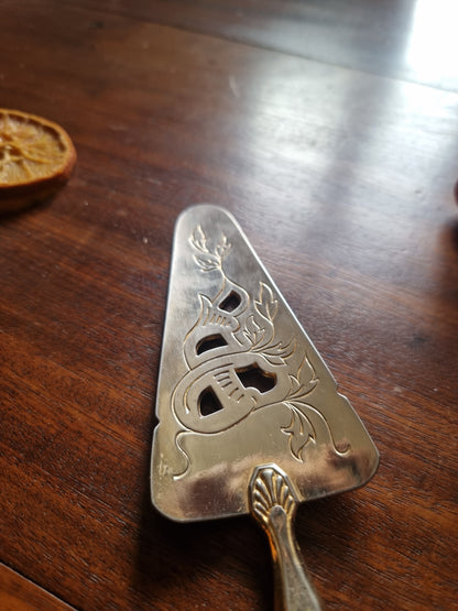 PELLE À TARTE DORÉ