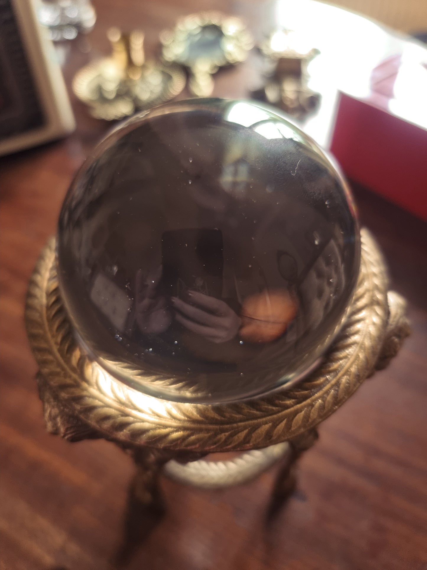 BOULE DE CRISTAL SUR SOCLE