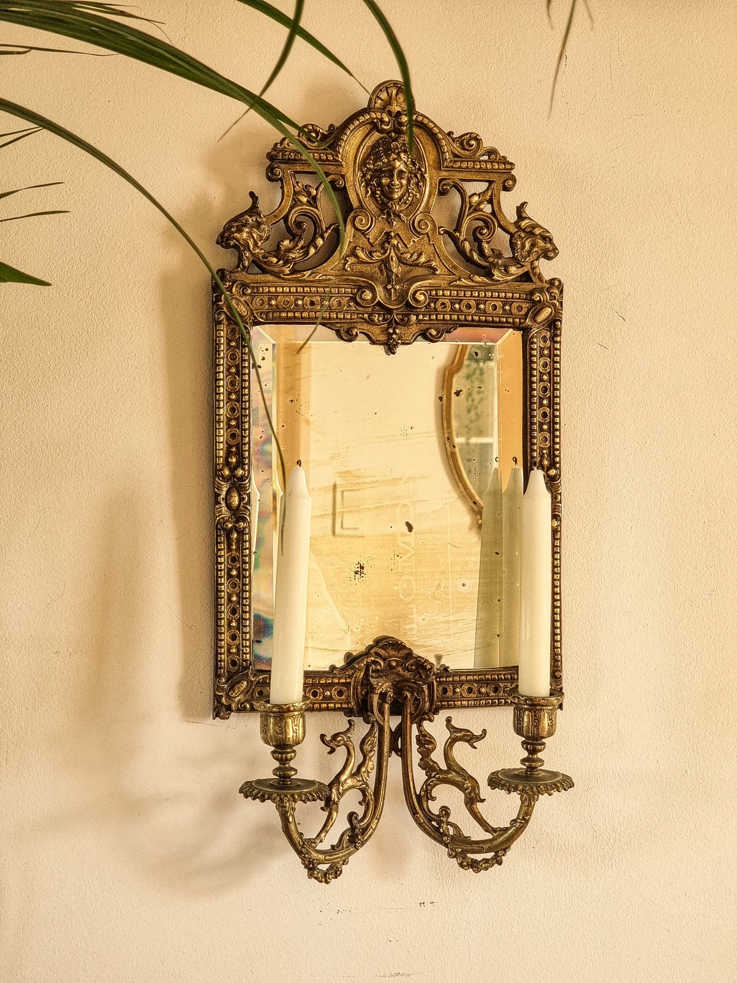 MIROIR AVEC BOUGEOIRS
