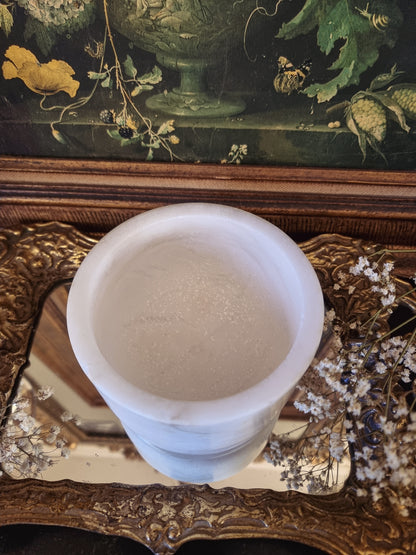 BOÎTE EN ALBÂTRE