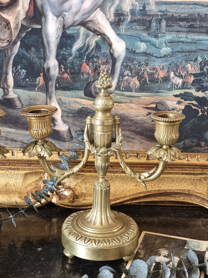 PAIRE DE BOUGEOIR EN BRONZE