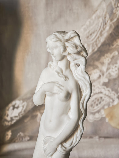 STATUE EN ALBÂTRE NATUREL