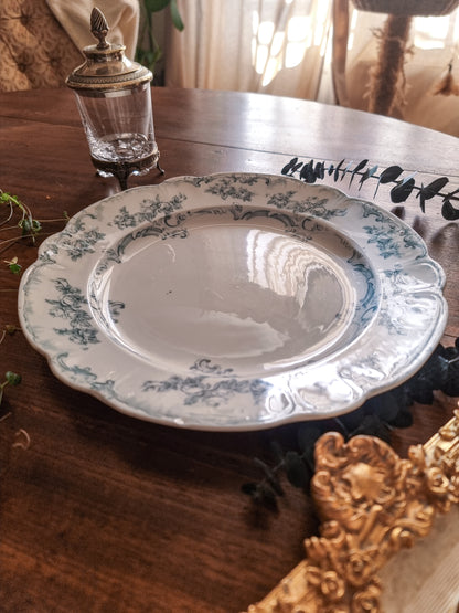 Plat rond en semi-porcelaine