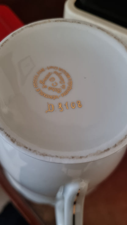SERVICE À CAFÉ