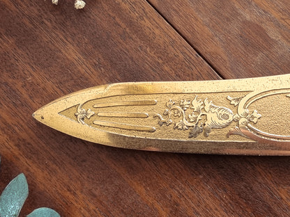 COUTEAU/PELLE DE SERVICE