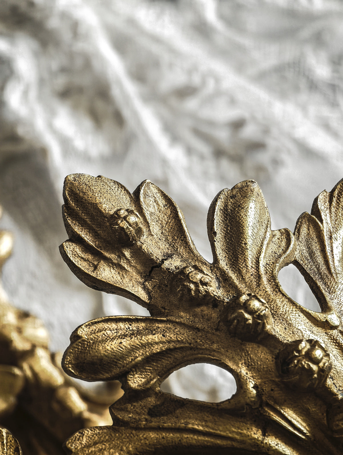 PAIRE DE PORTE-EMBRASSES DE CHÂTEAU